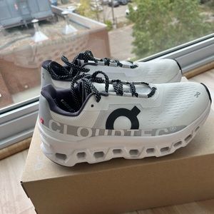 On Cloud, Cloud Monster women’s shoes